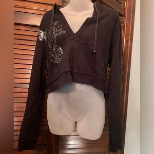 Vintage Untamed Heart black cropped sweater